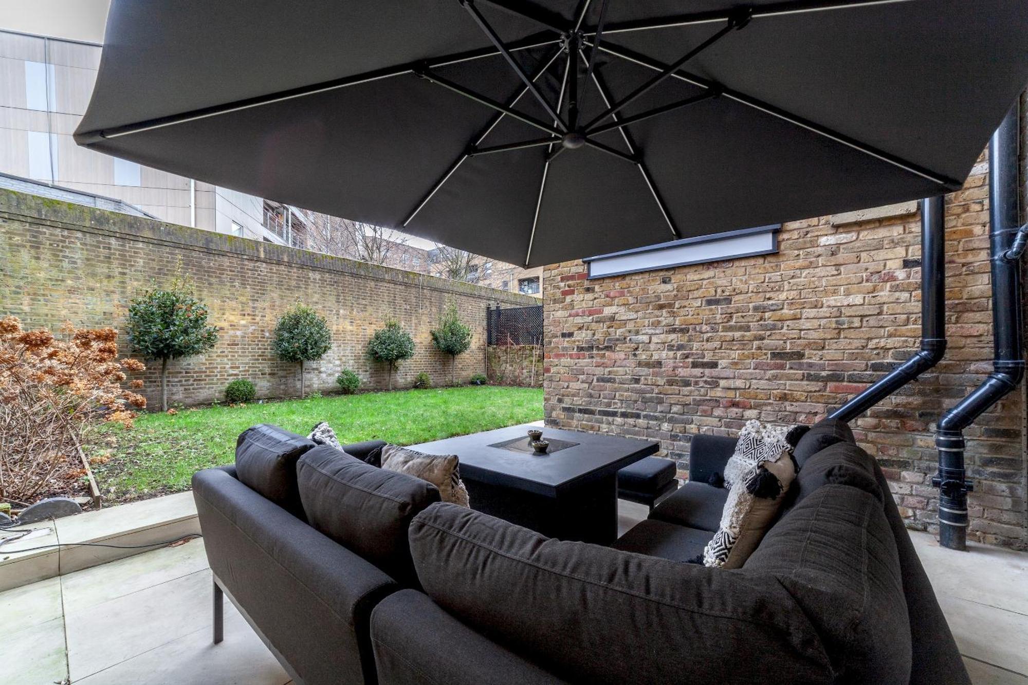 The New Cross Premier Rooms London Exterior photo