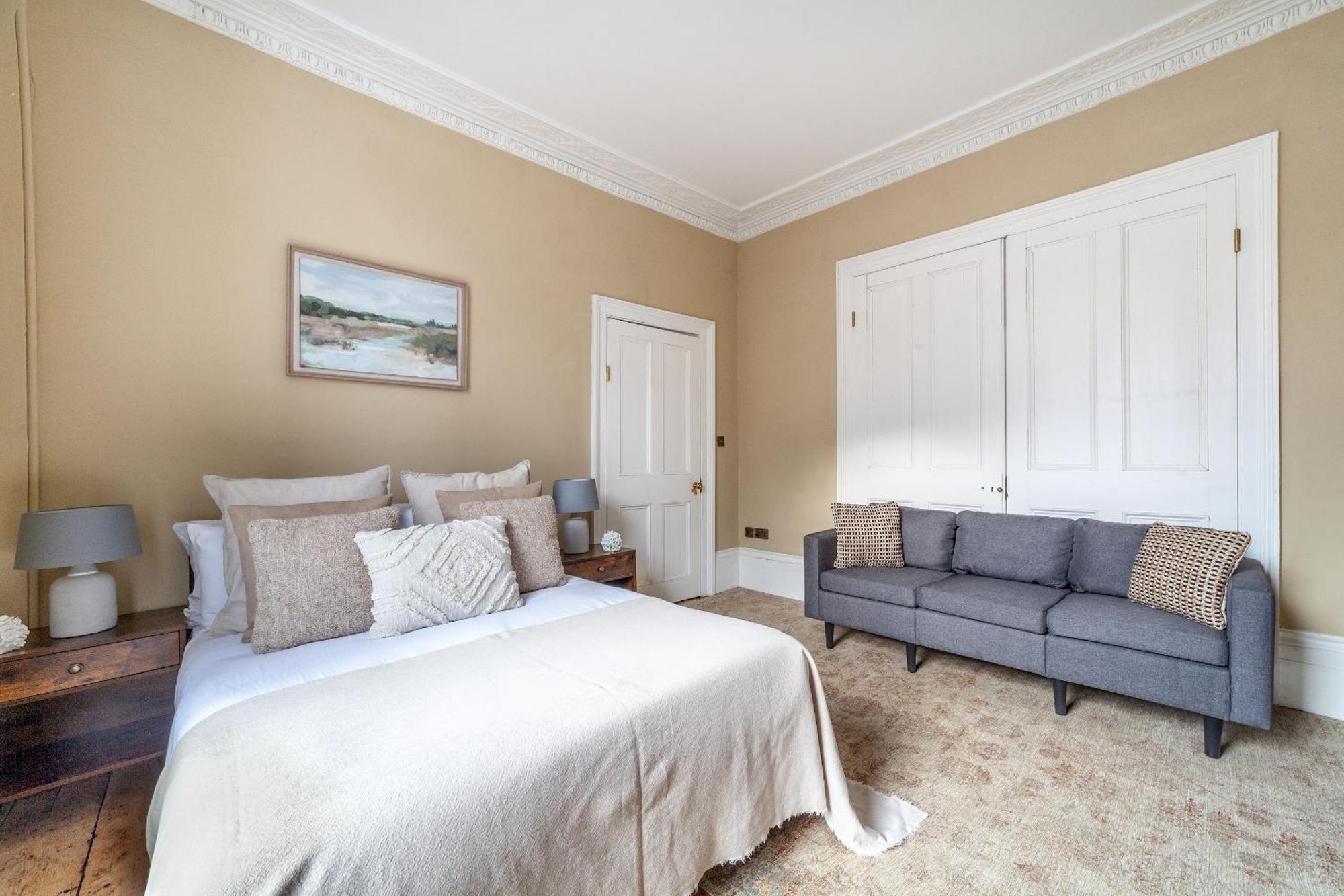 The New Cross Premier Rooms London Exterior photo