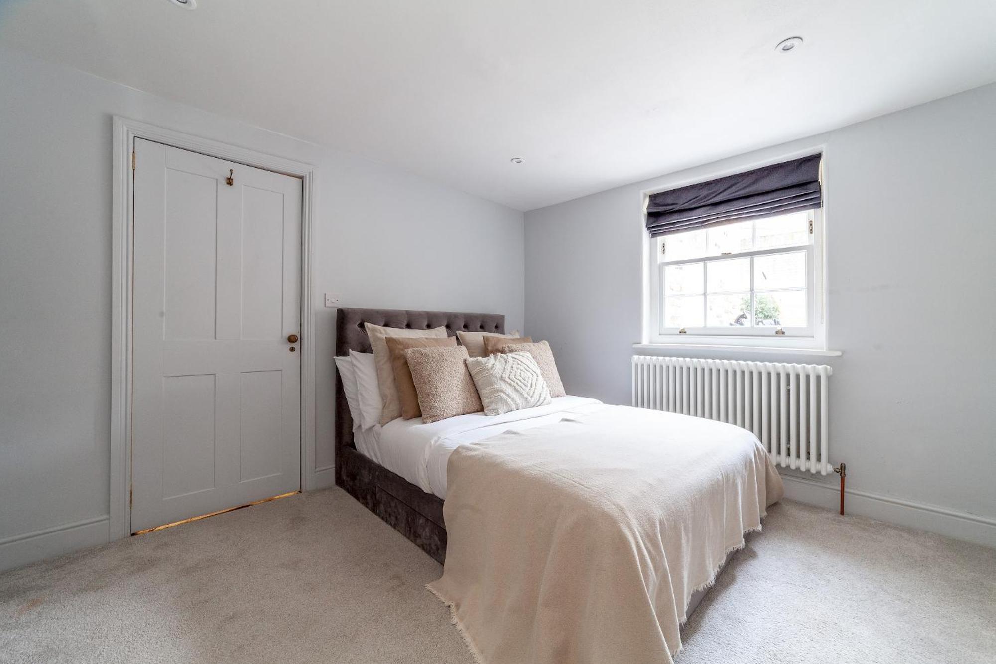 The New Cross Premier Rooms London Exterior photo