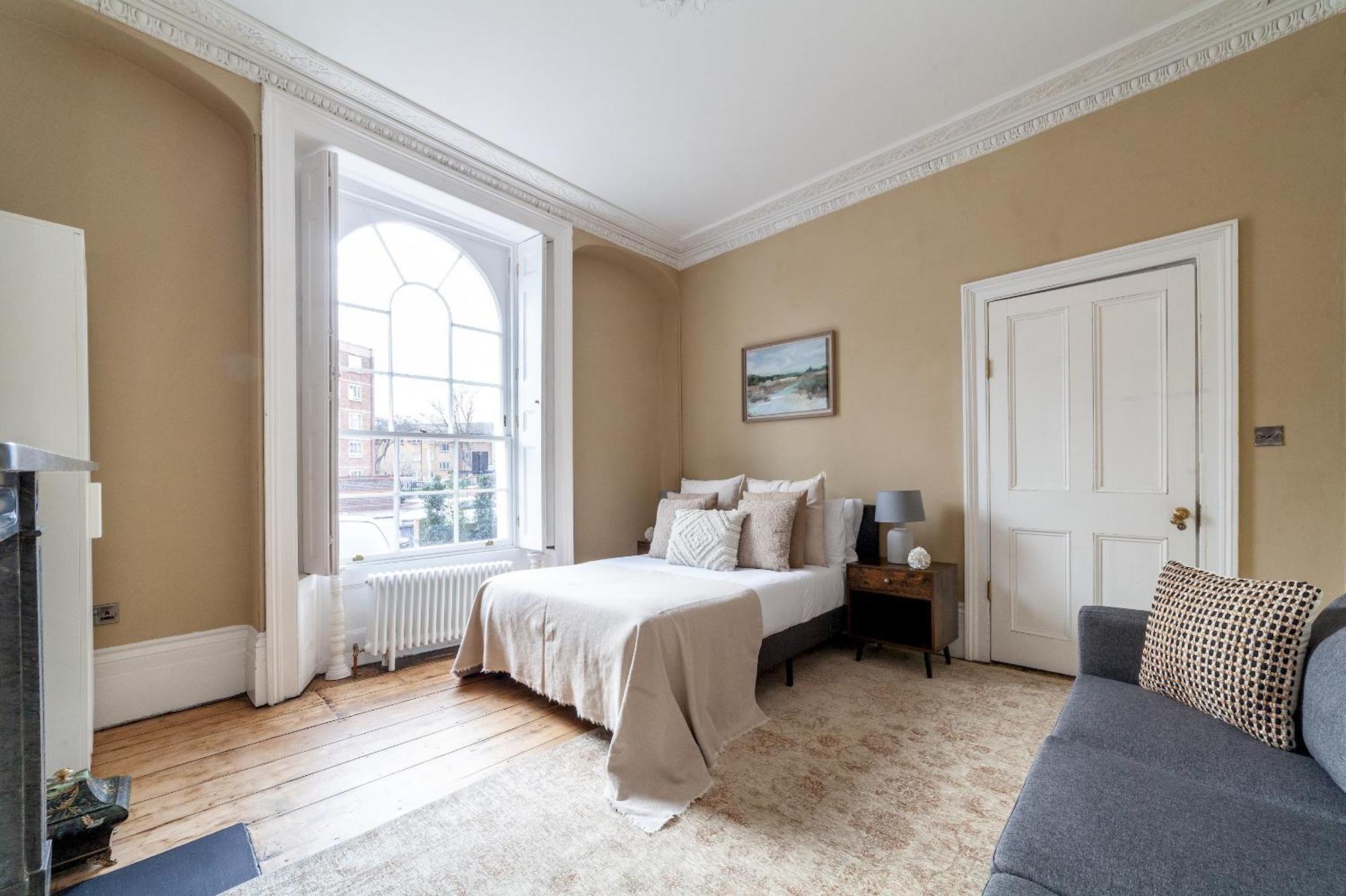The New Cross Premier Rooms London Exterior photo